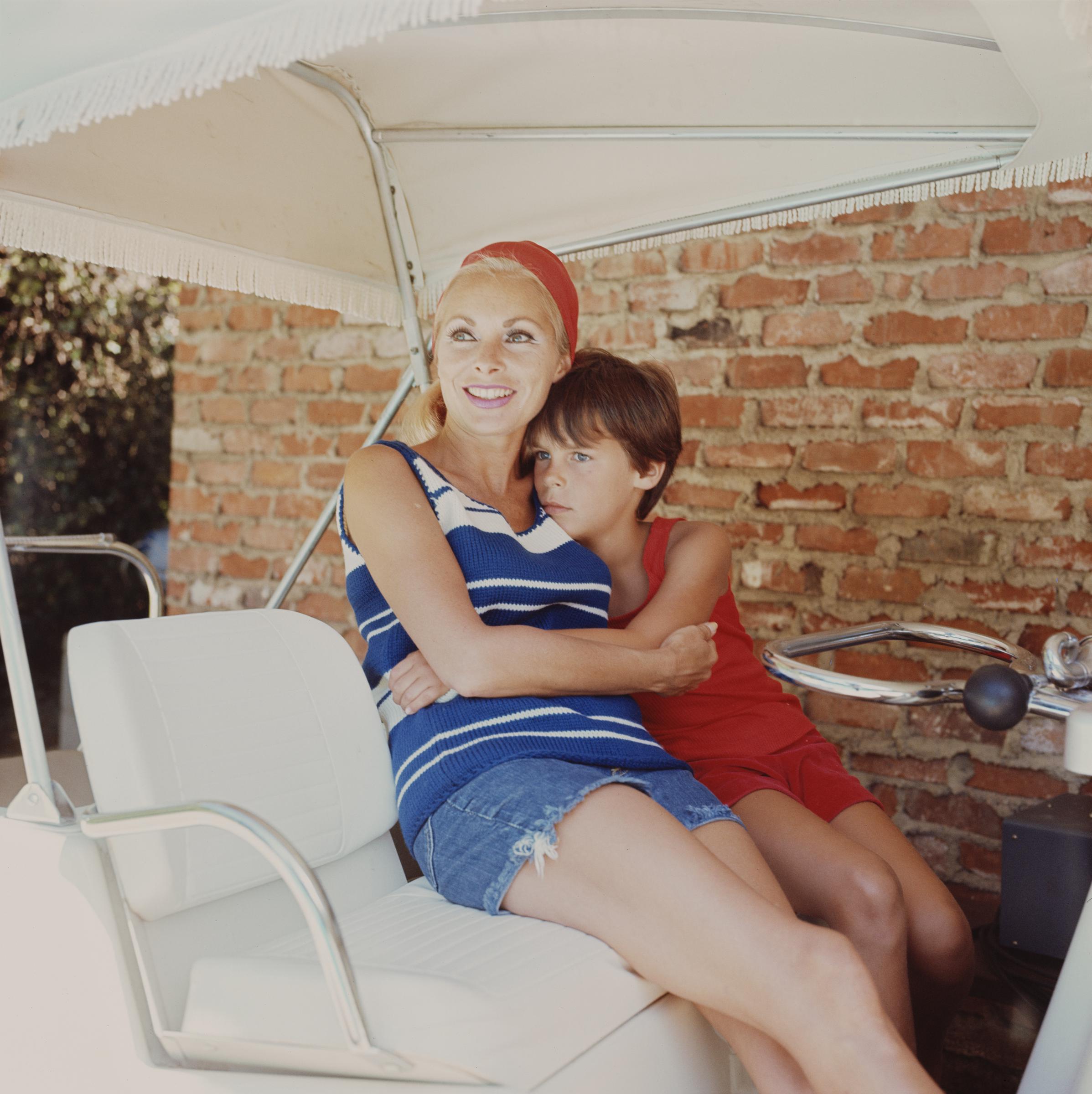 The actress with her mom, circa 1967 | Source: Getty Images