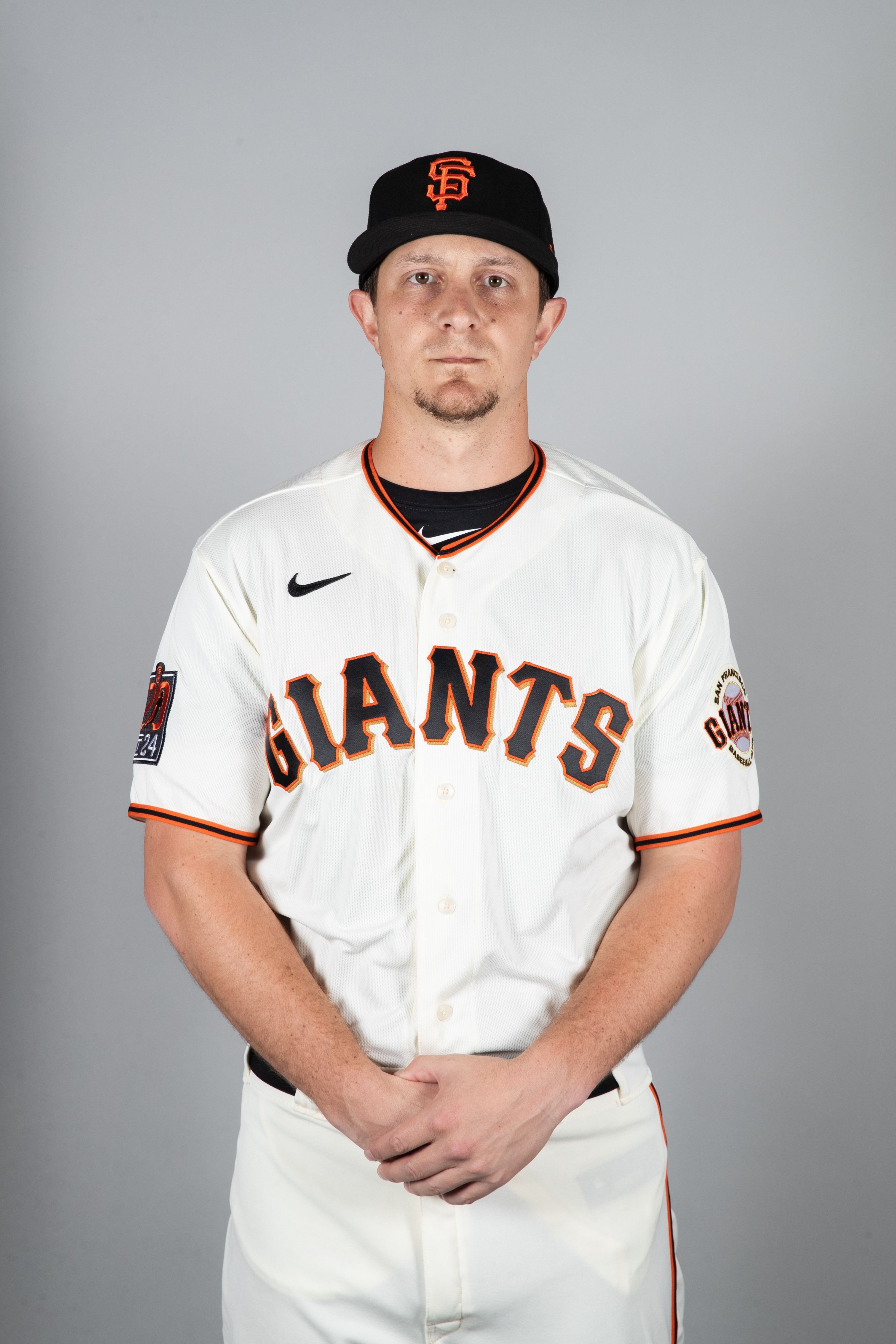 Alex Dickerson of the San Francisco Giants poses at Photo Day on Tuesday, February 18, 2020 | Photo: Getty Images