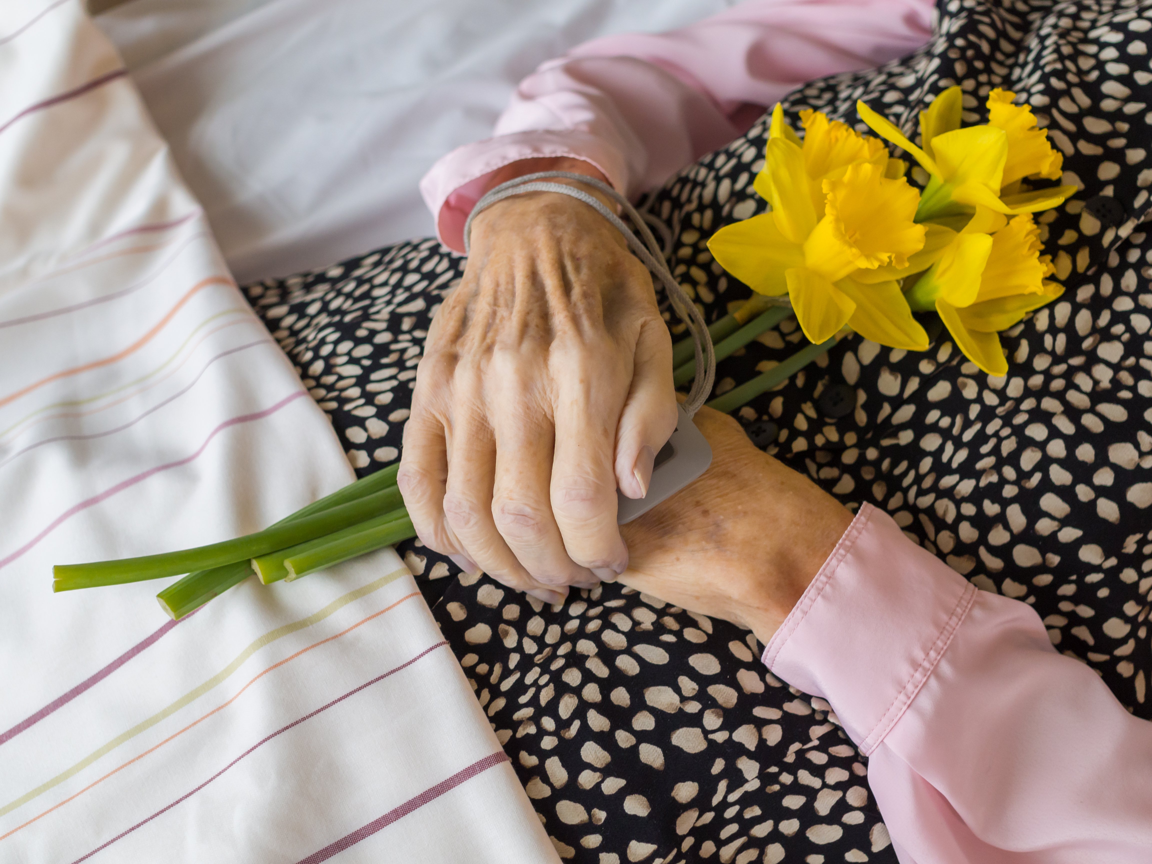 Anciana en su lecho de muerte. | Foto: Shutterstock