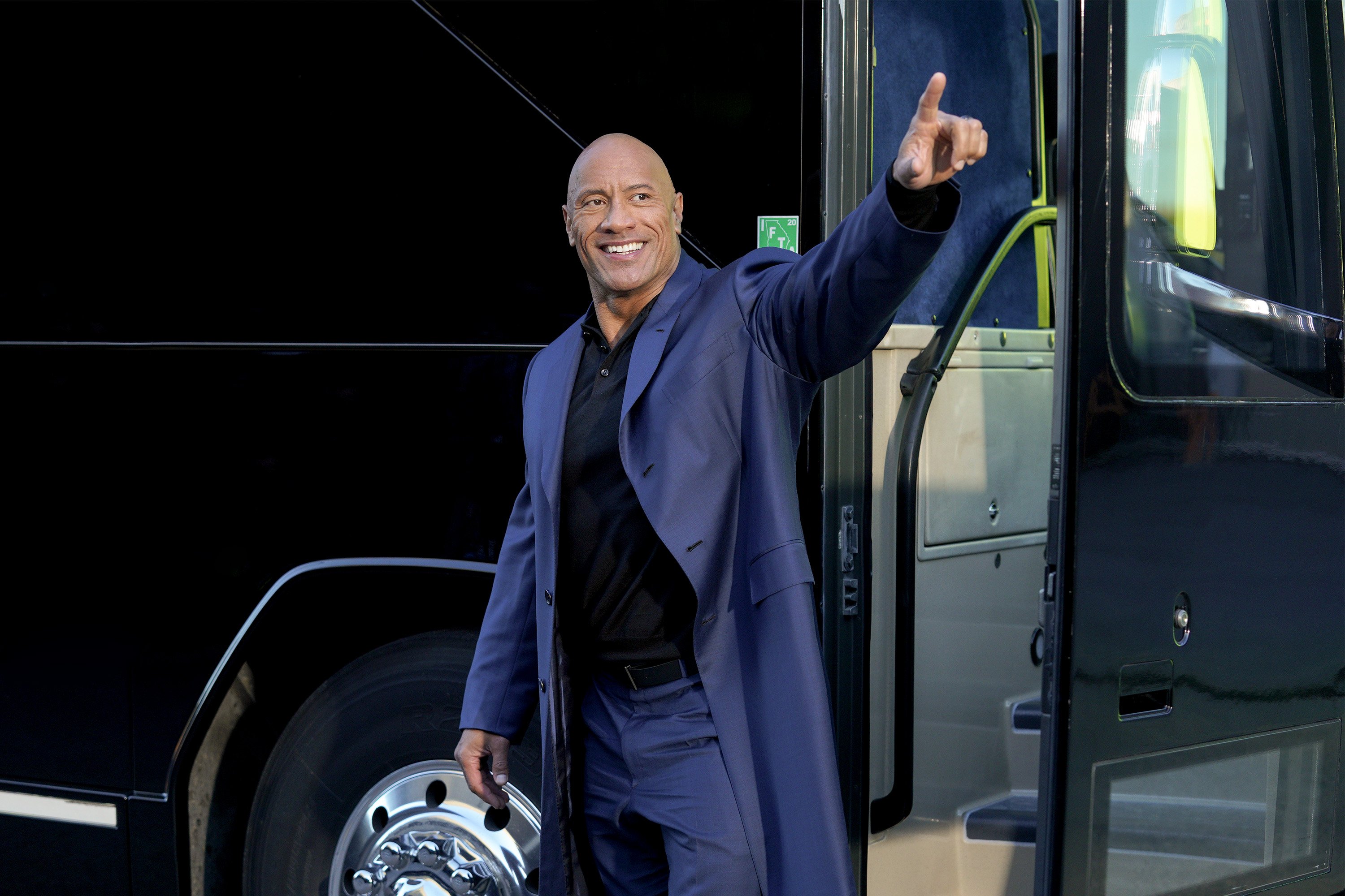 Dwayne Johnson pictured in one the scenes of his new autobiographical series, "Young Rock," which premiered in February, 2021. | Photo: Getty Images.