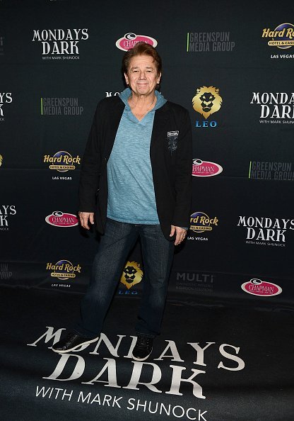 Adrian Zmed arrives at Mondays Dark: benefiting Clark County Injured Police Officers Fund | Photo: Getty Images
