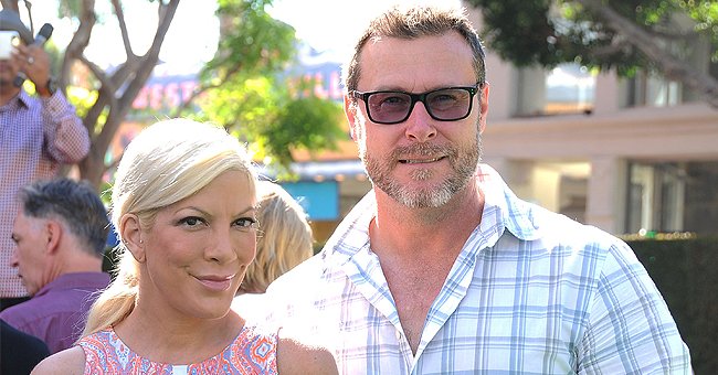 Tori Spelling and Dean McDermott at the premiere of 20th Century Fox's "The Peanuts Movie" on November 1, 2015, in Westwood, California | Photo: Barry King/Getty Images