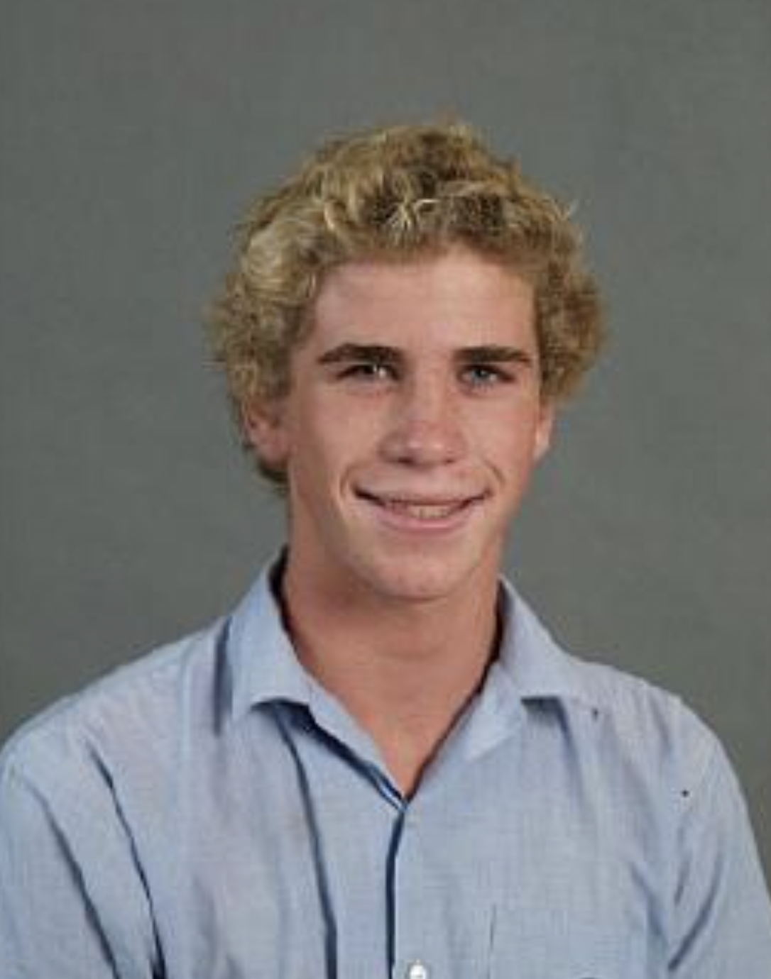 Liam Hemsworth's yearbook photo from a post dated November 15, 2014. | Source: X/FallonTonight