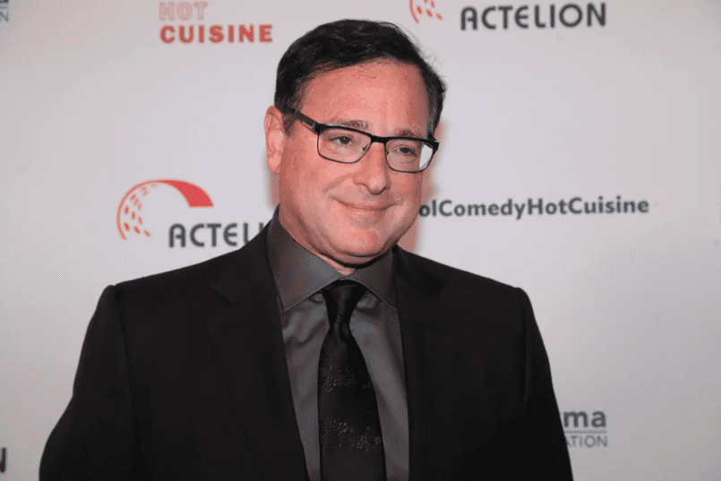 Bob Saget trifft ein beim 30. Jährlichen Scleroderma Benefit im Beverly Wilshire Four Seasons Hotel am 16. Juni 2017 in Beverly Hills Kalifornien. | Quelle: Getty Images