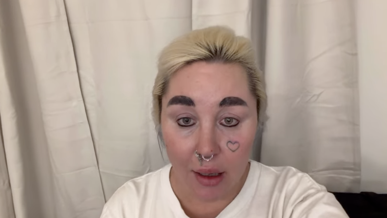 Amanda Bynes from a social media story dated November 5, 2025. | Source: Instagram/amandapandapandapanda1