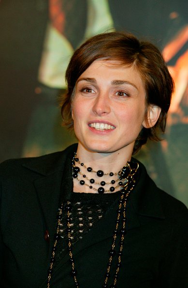 Premiere of "Bon voyage" Julie Gayet.|Photo : Getty Images.