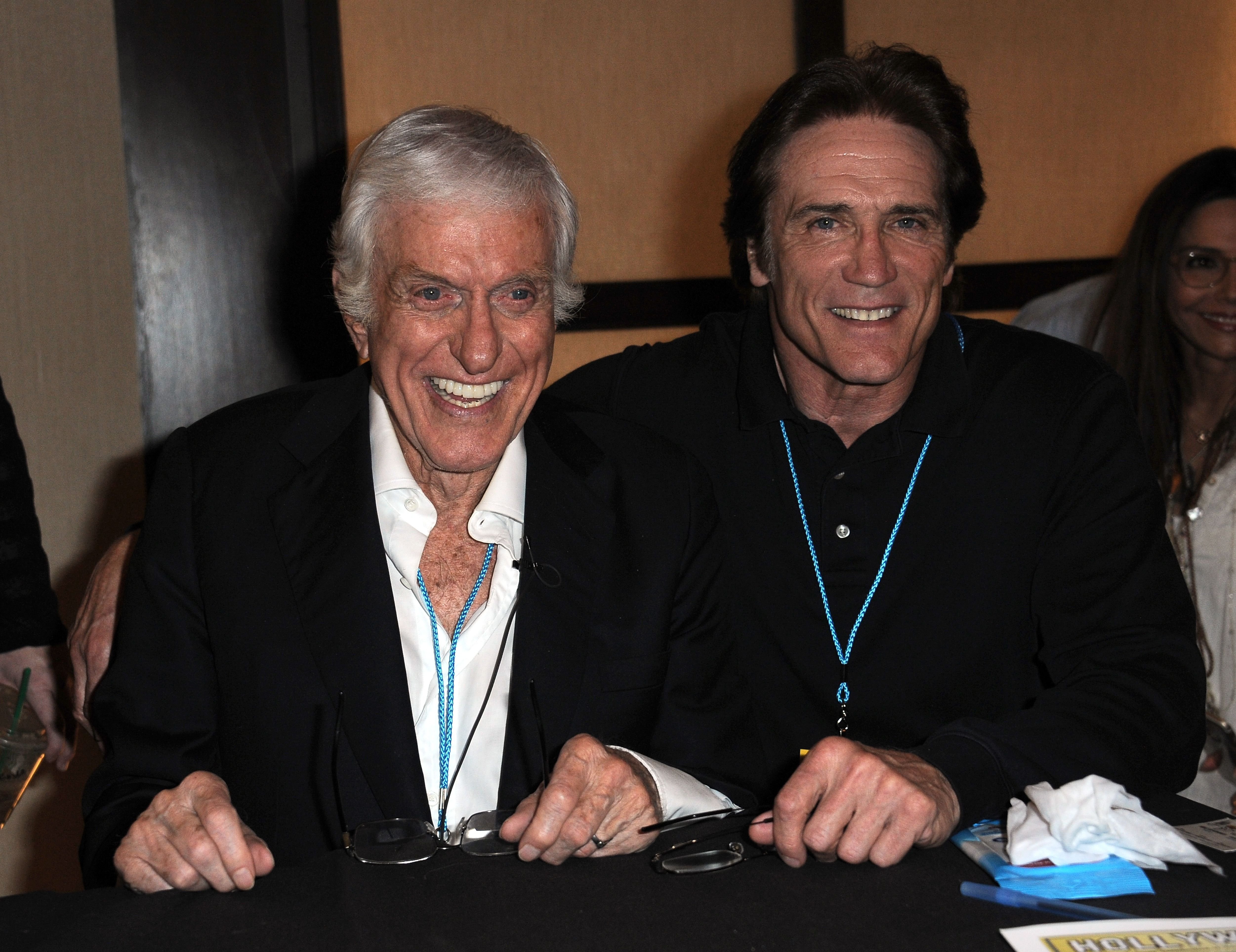 Dick and Barry Van Dyke at The Hollywood Show on January 24, 2015, in Los Angeles, California. | Source: Albert L. Ortega/Getty Images