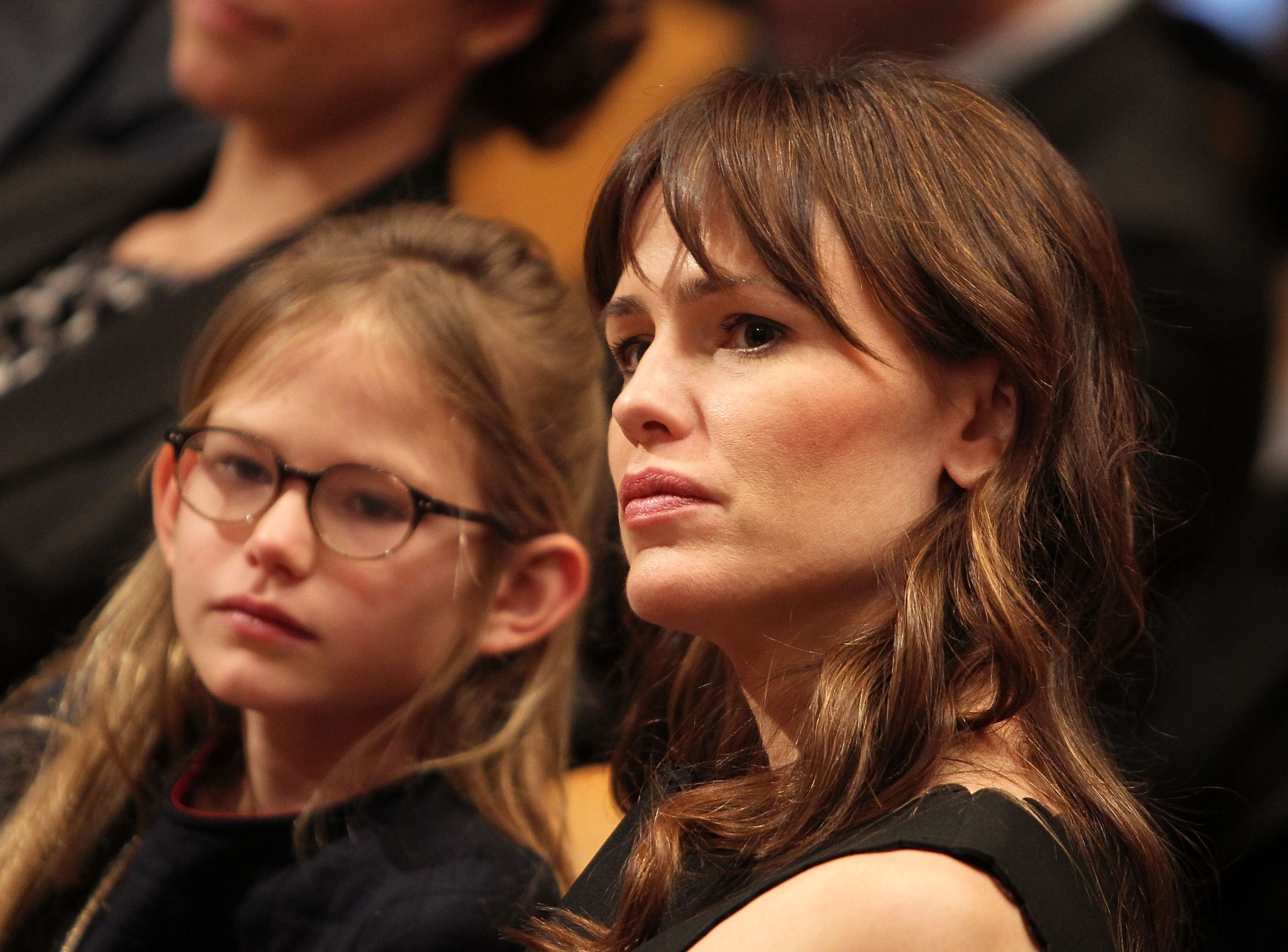 Jennifer Garner and her daughter Violet Affleck at a Senate Appropriations State, Foreign Operations, and Related Programs Subcommittee hearing on Capitol Hill in Washington on March 26, 2015 | Source: Getty Images