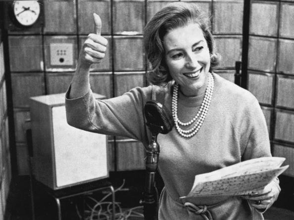 Vera Lynn Décembre 1964. Portrait de Vera Lynn, 1964. |Photo : Getty Images. Vera Lynn Décembre 1964. Portrait de Vera Lynn, 1964. |Photo : Getty Images.