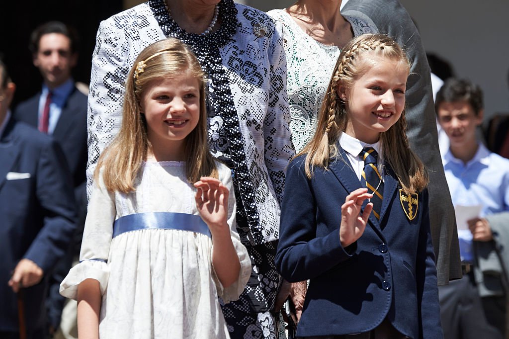 La princesa Leonor en su primera comunión junto a su hermana el 20 de mayo de 2015 en Madrid, España. | Foto: Getty Images La princesa Leonor en su primera comunión junto a su hermana el 20 de mayo de 2015 en Madrid, España. | Foto: Getty Images