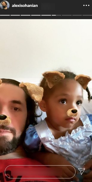 Alexis Ohanian and Olympia Ohanian posing for a cute selfie | Photo Instagram/@alexisohanian