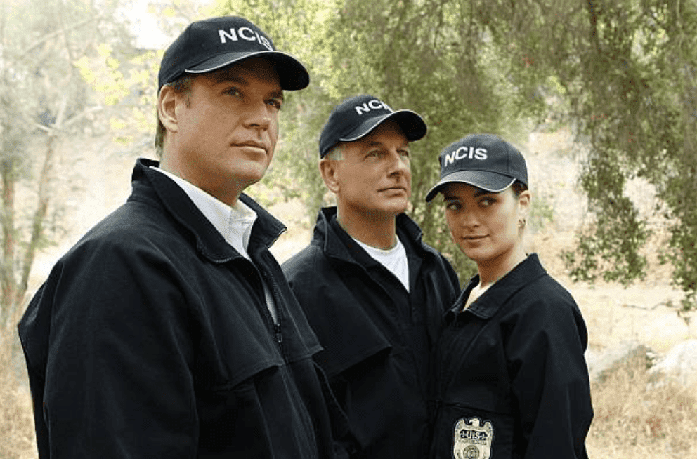Michael Weatherly, Mark Harmon and Cote de Pablo film an scene outdoors on the set of NCIS, on September 28, 2009, Los Angeles | Getty Images