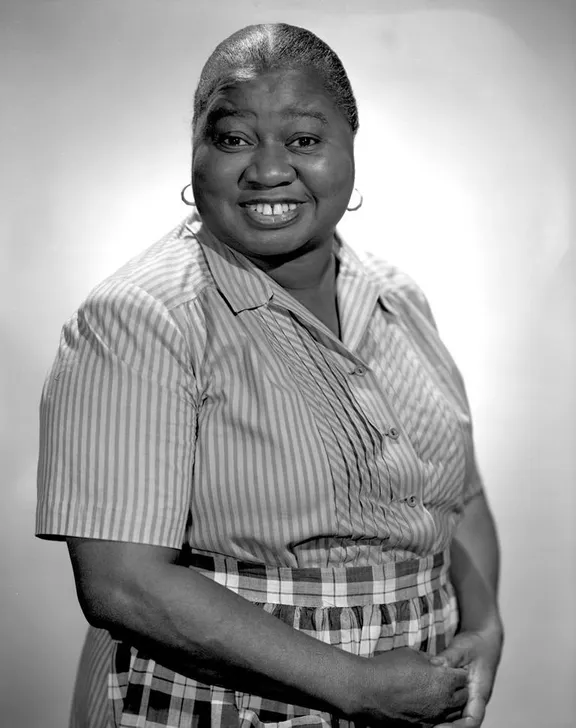 Hattie McDaniel, star of the CBS Radio program "The Beulah Show" on November 14, 1947 | Source: Getty Images