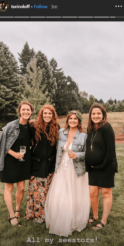 The Roloff sisters posing at the wedding of Jacob Roloff and Isabel Rock | Photo: instagram.com/Toriroloff