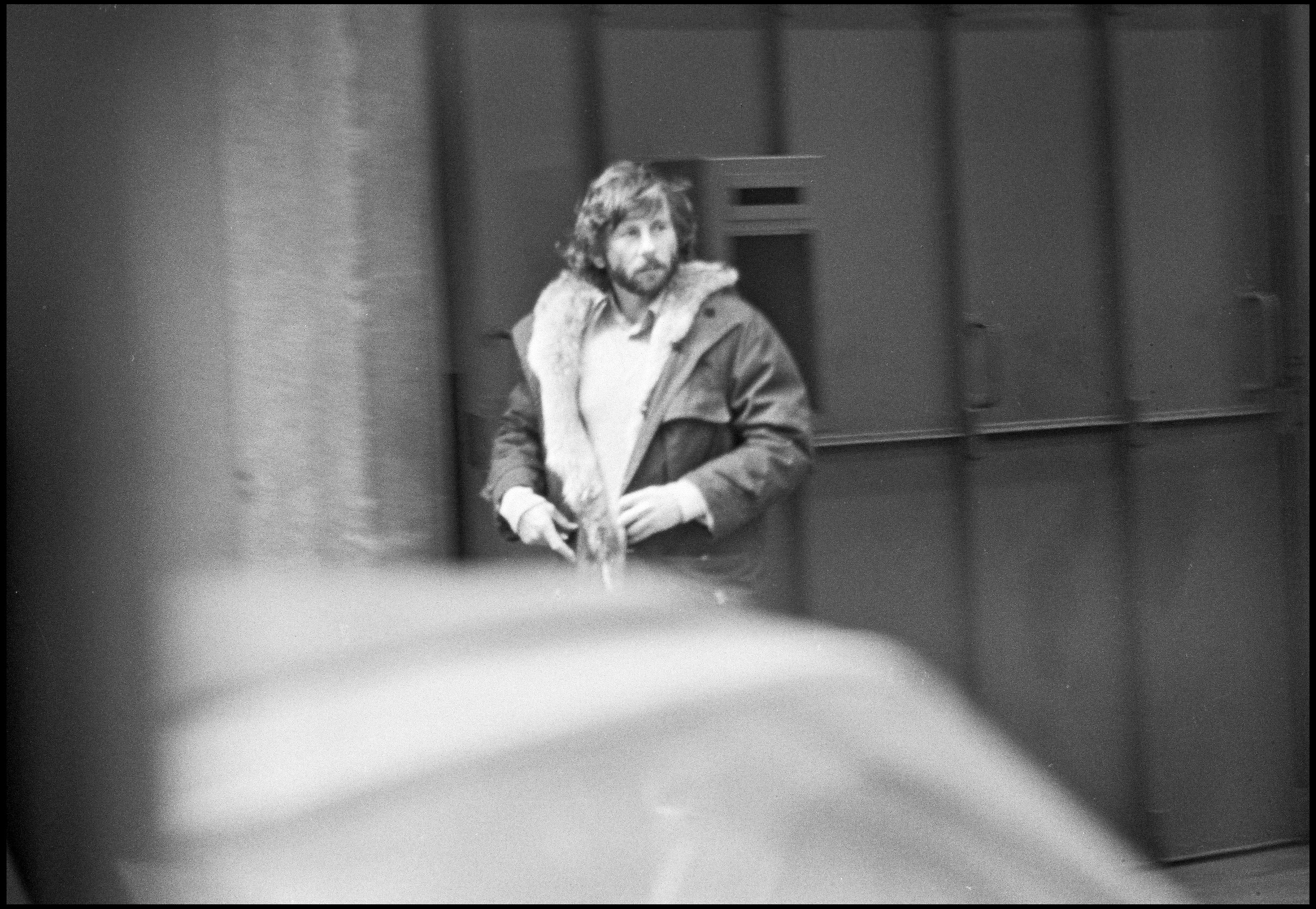 Roman Polanski walking the Paris streets in 1978 | Source: Getty Images