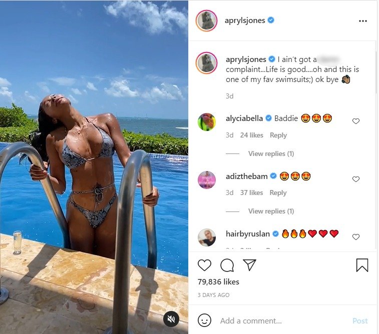 Apryl Jones flaunts her bikini as she steps out of a pool. | Photo: Instagram/Aprylsjones
