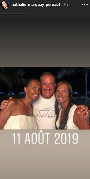 Jean-Pierre Pernaut et son épouse Nathalie avec Karine Le Marchand en vacances. | Photo : nathalie_marquay_pernaut/Instagram