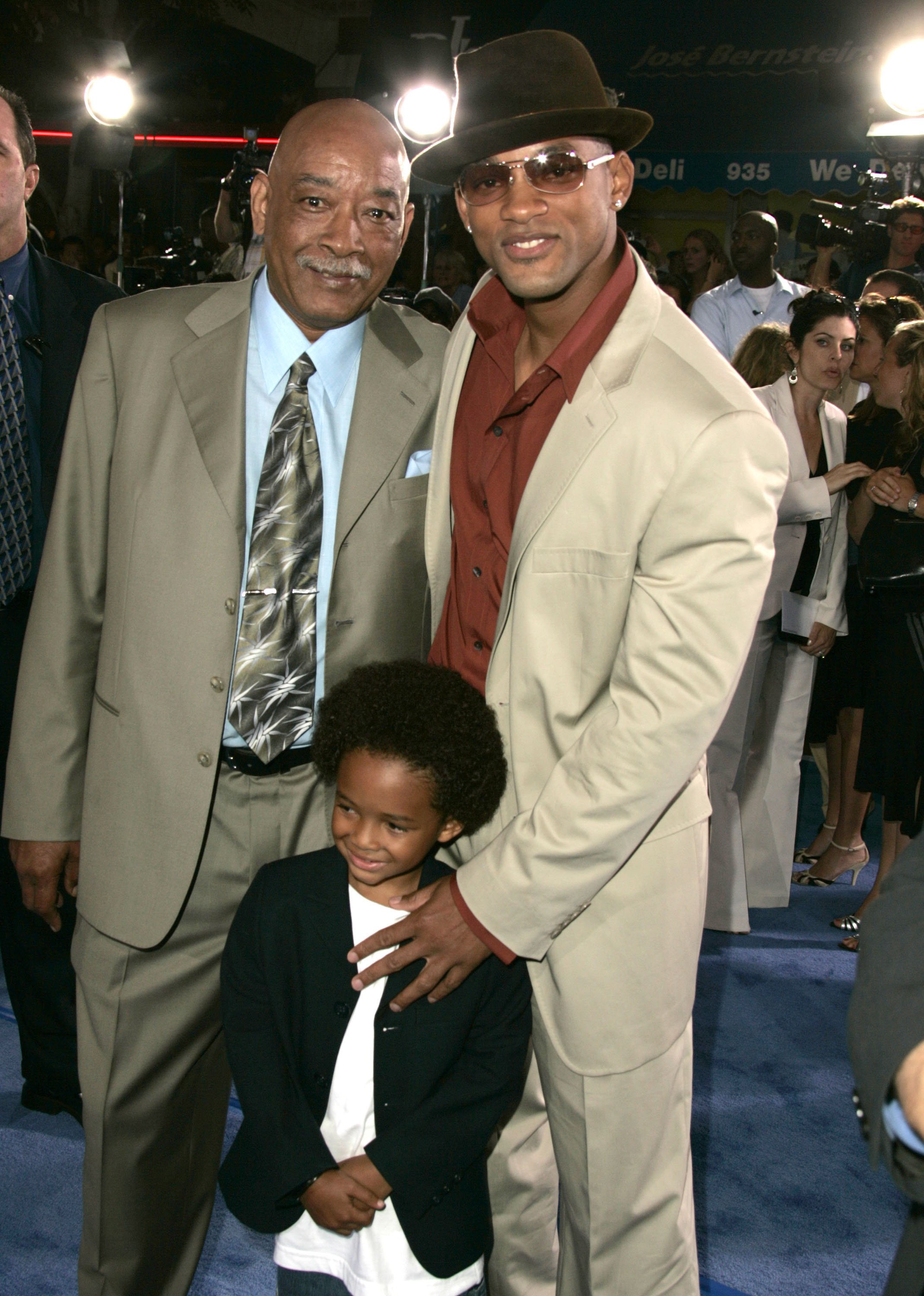 Willard Smith, Jaden Smith, and Will Smith at the Mann Village Theater in Westwood, California, on July 7, 2004. | Source: Steve Granitz/WireImage/Getty Images