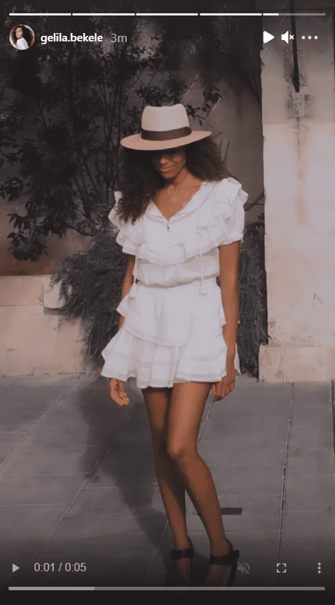Gelila Bekele en vestido blanco en sus historias de Instagram. | Foto: Instagram/gelila.bekele