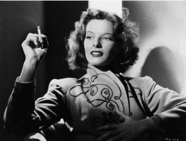 Katharine Hepburn smoking a cigarette, circa 1935. | Photo: Getty Images