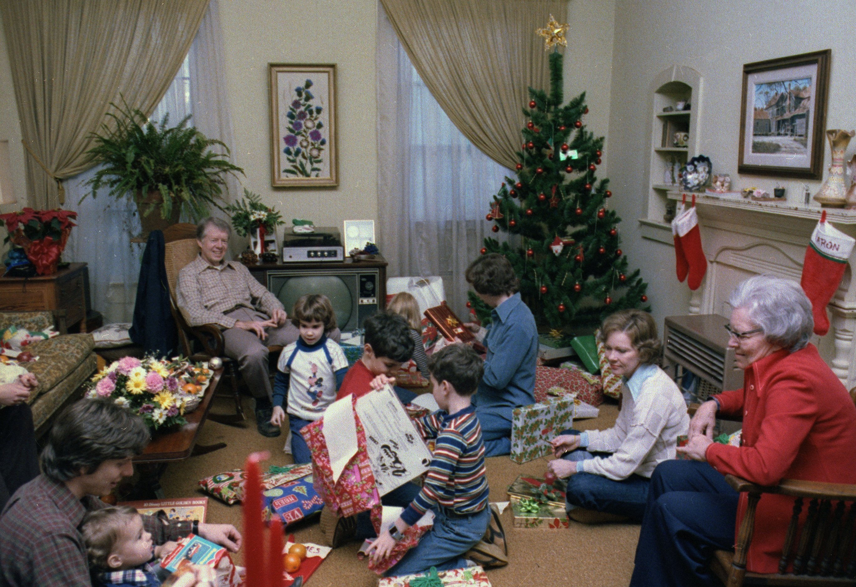Jimmy Carter and family celebrate Christmas at home on December 25 1978 | Source: Getty Images