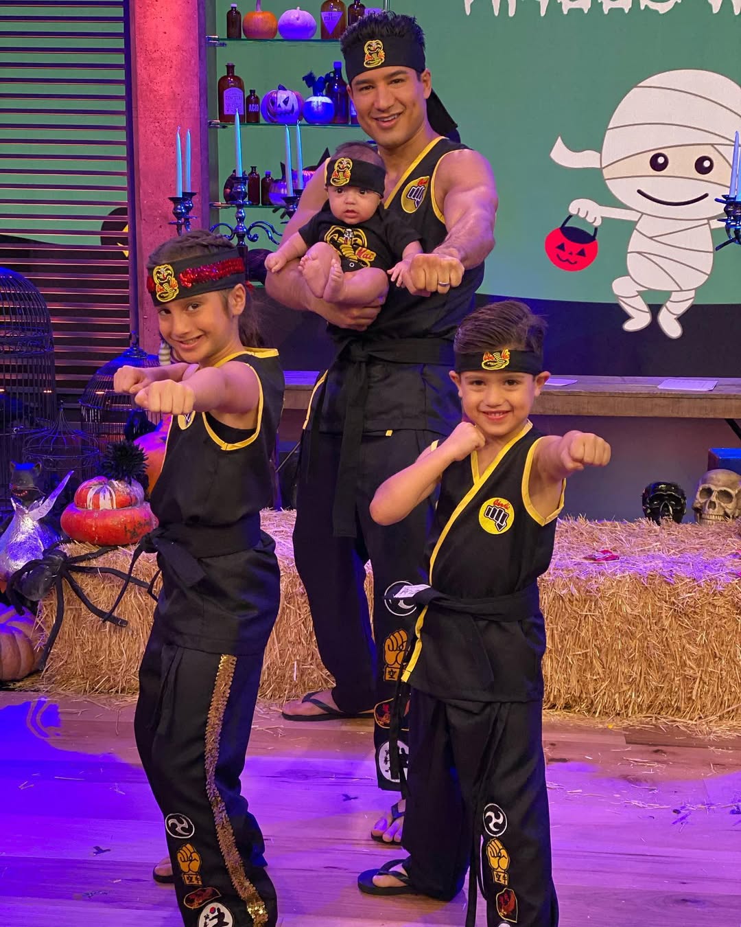Mario Lopez and his children from a post dated October 30, 2019. | Source: Instagram/mariolopez