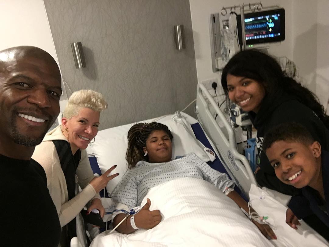 Wynfrey Crews with her family, dated January 1, 2017 | Source: Instagram/terrycrews