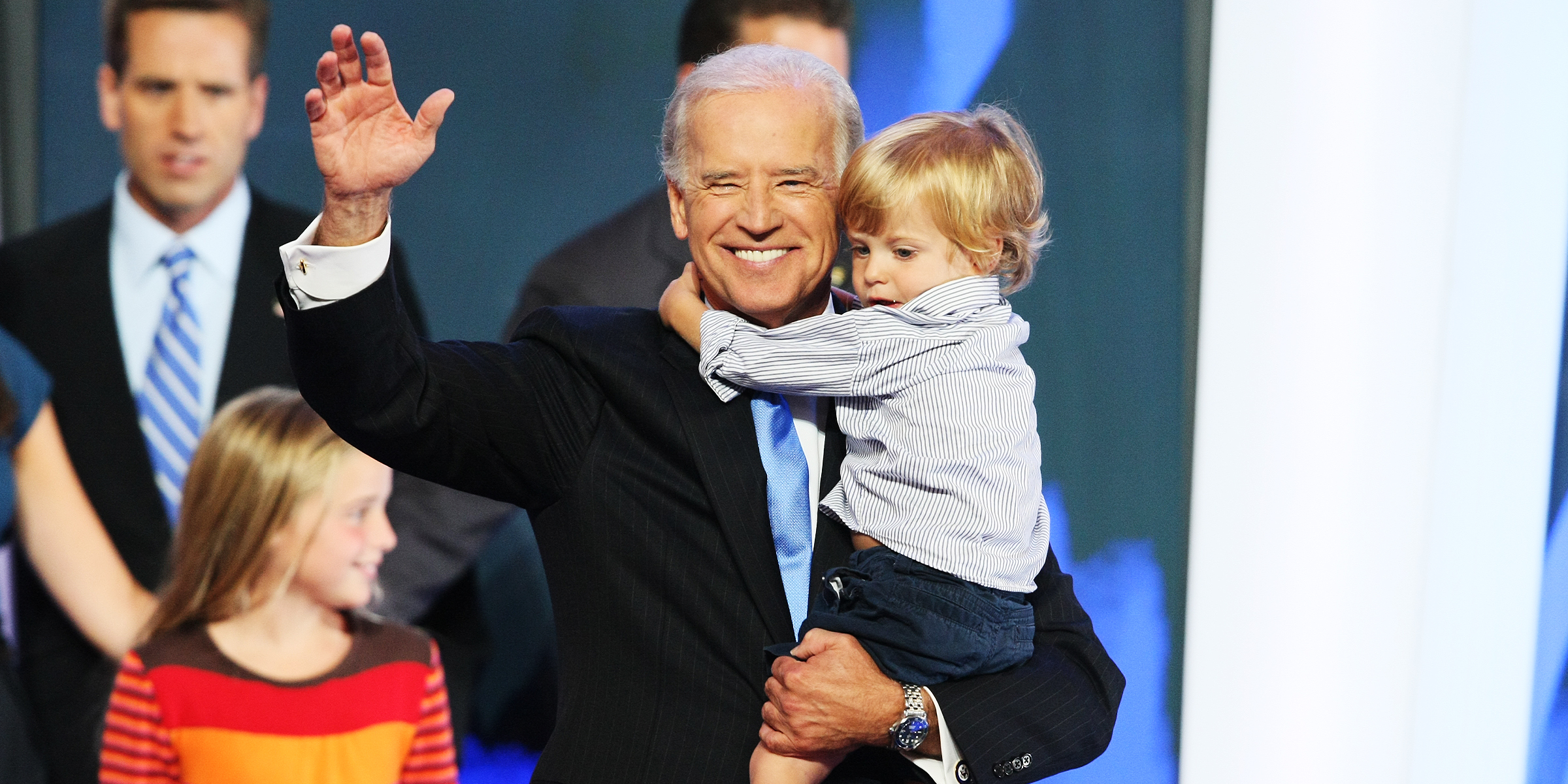 Senator Joe Biden with his grandson, Hunter, 2008 | Source: Getty Images