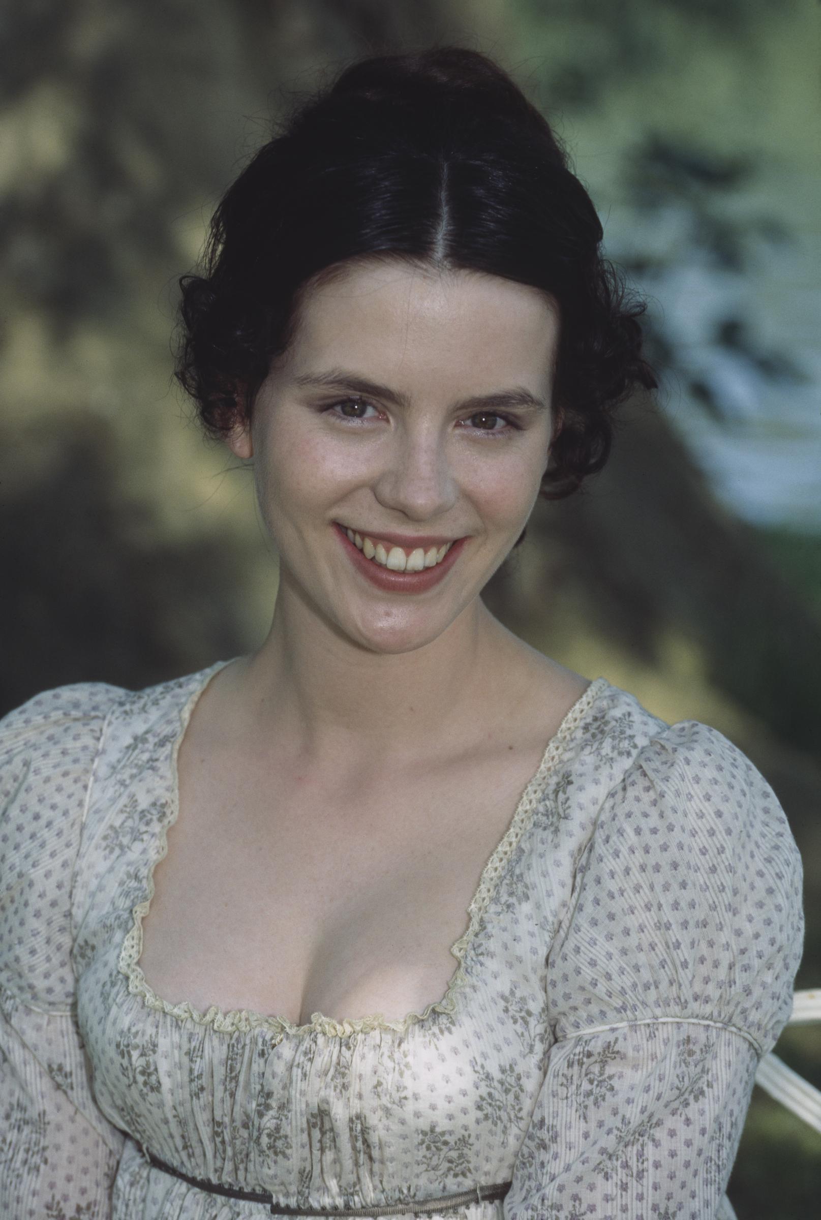 Kate Beckinsale during production of the TV film adaptation of Jane Austen's "Emma" circa 1996. | Source: Getty Images