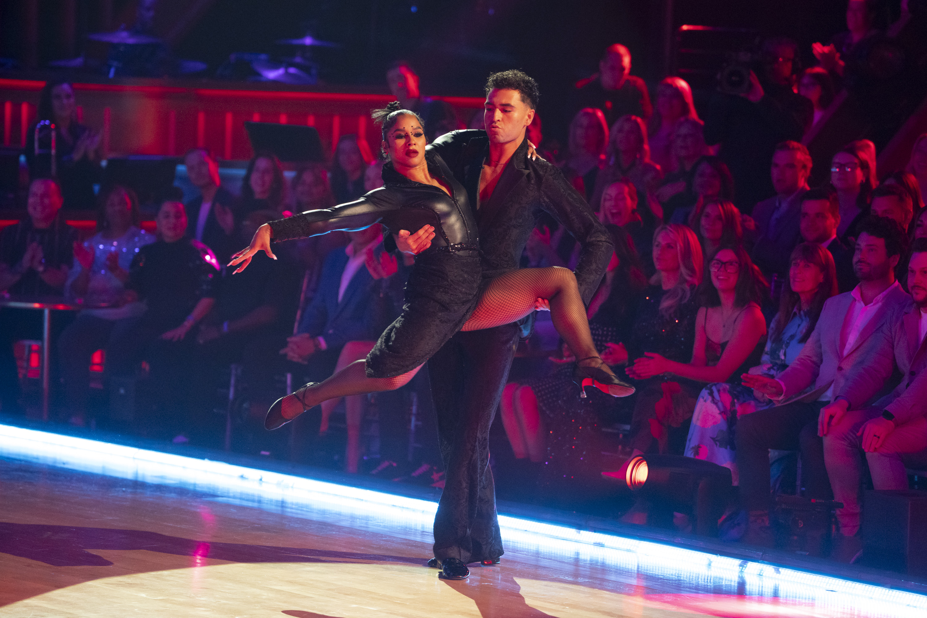 Jordan Chiles and Ezra Sosa perform a tango on "Dancing with the Stars" on November 18, 2025 | Source: Getty Images