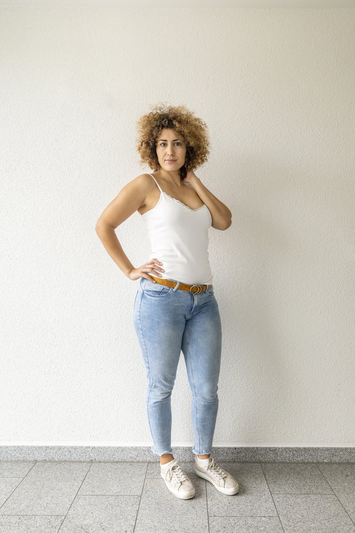 Une femme portant un jean. | Photo : Getty Images