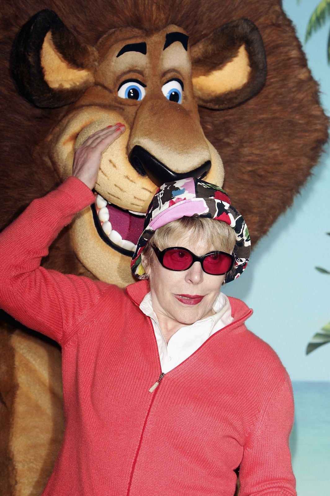 Sylvie Joly lors de la première de "Madagascar" à Paris au Palais des Congrès de Paris, France. | Photo : Getty Images Sylvie Joly lors de la première de "Madagascar" à Paris au Palais des Congrès de Paris, France. | Photo : Getty Images