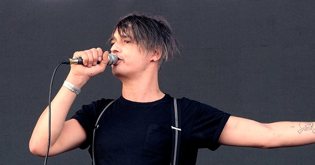 Pete Doherty performing at Victorious Festival, on August 27, 2017 in Southsea, Portsmouth Hampshire | Photo: Getty Images