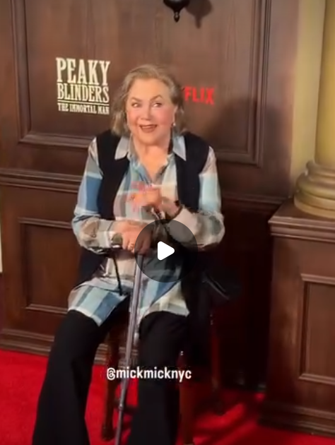 Kathleen Turner as seen in a video posted on March 11, 2026 | Source: Instagram/mickmicknyc