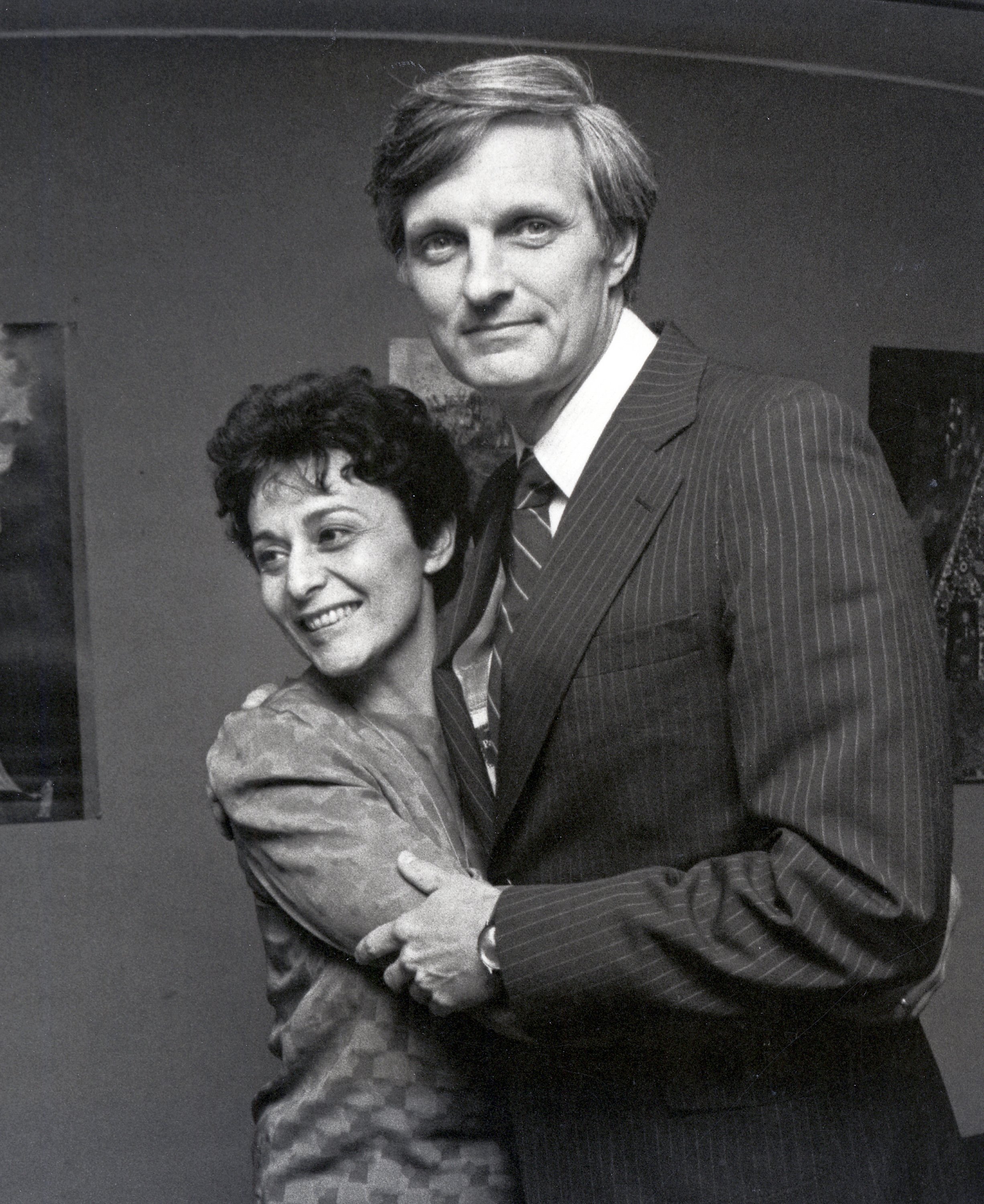 Musician Arlene Alda and her husband actor Alan Alda during "The Four Seasons" New York Premiere Press Party at Lincoln Center Library in New York City, New York ┃Source: Getty Images