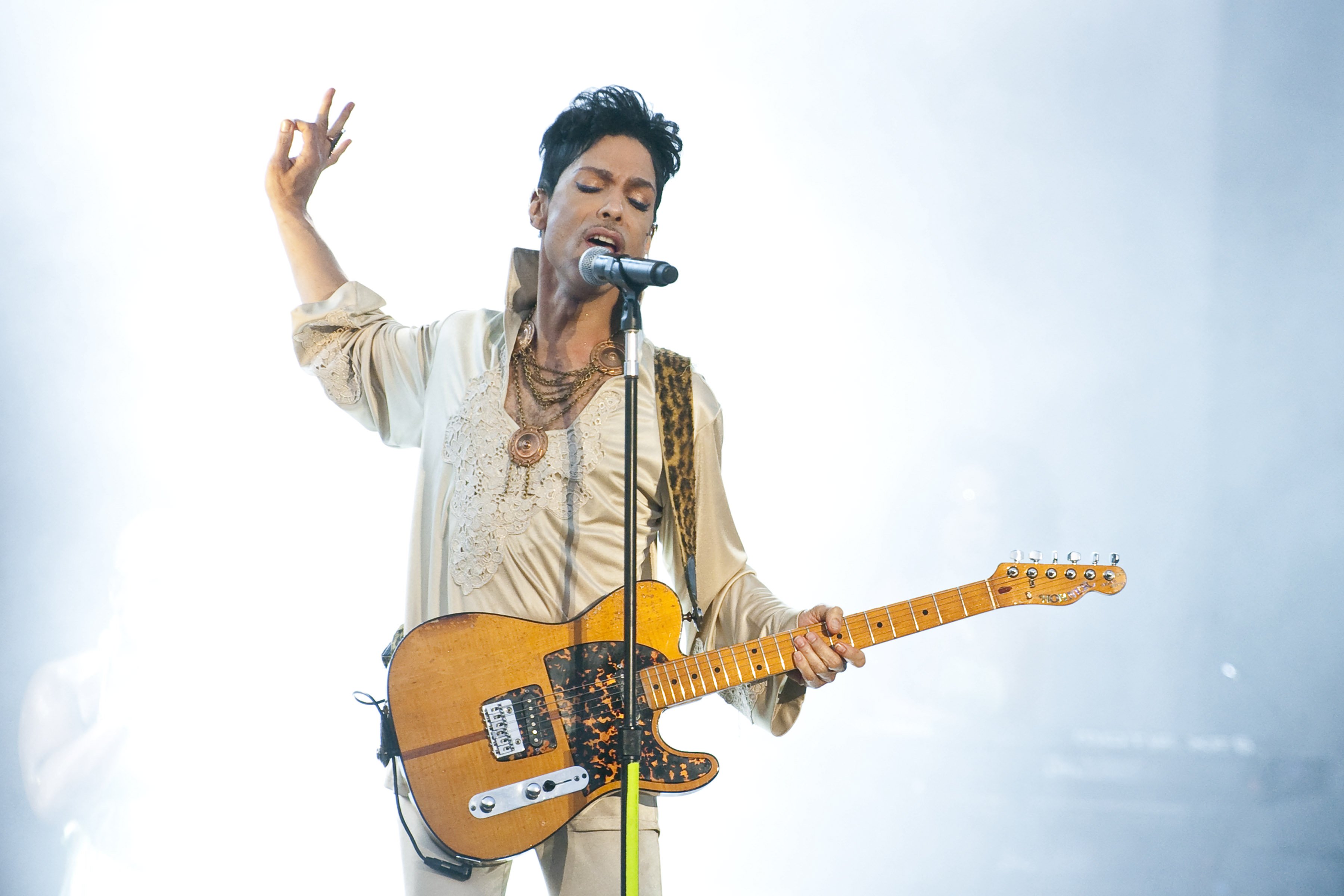 Prince headlines the main stage on the last day of Hop Farm Festival on July 3, 2011 in Paddock Wood, United Kingdom. | Photo: Getty Images