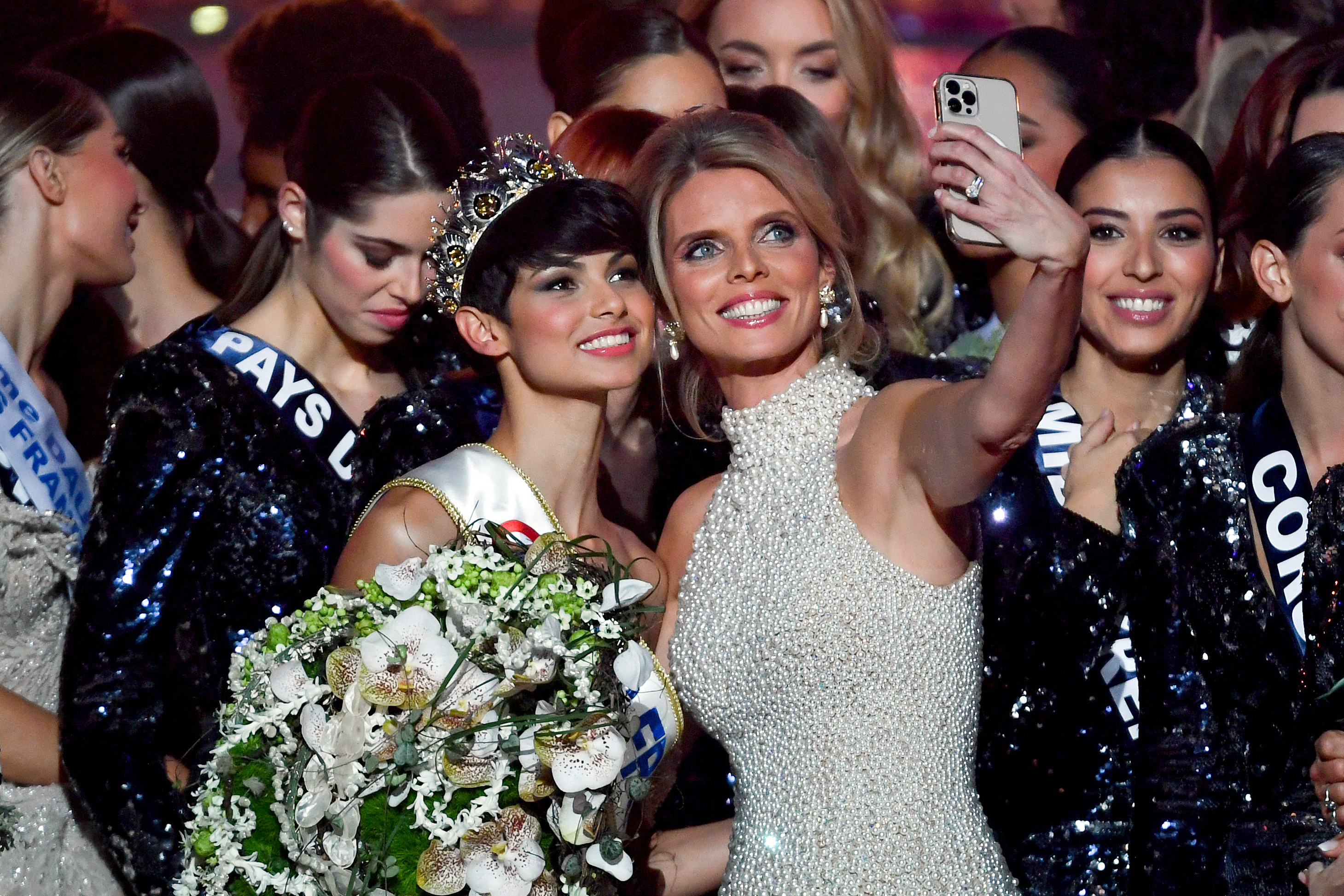 Miss France 2024, Eve Gilles being crowned as Miss France 2024 in Dijon in 2023 | Source: Getty Images