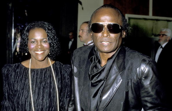 Cicely Tyson and Miles Davis at the AFI Lifetime Achievement Awards honoring Lillian Gish. | Photo: Getty Images.