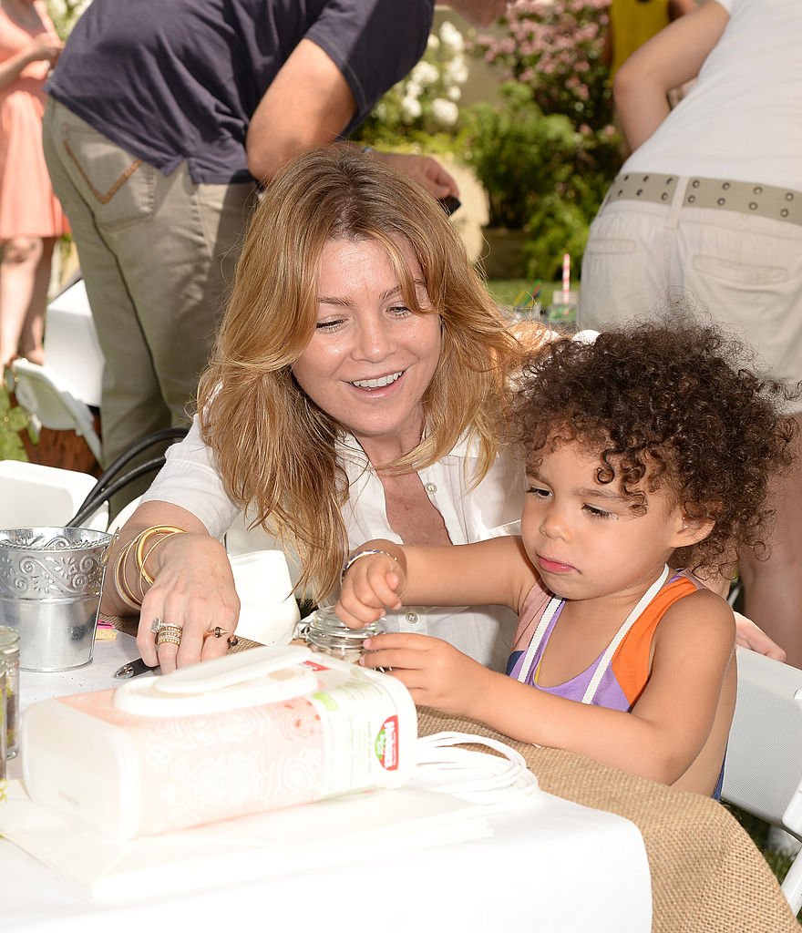 Ellen Pompeo and Stella Ivery attend the "Baby2Baby" mother's day garden party on April 27, 2013, in Los Angeles. | Source: Getty Images