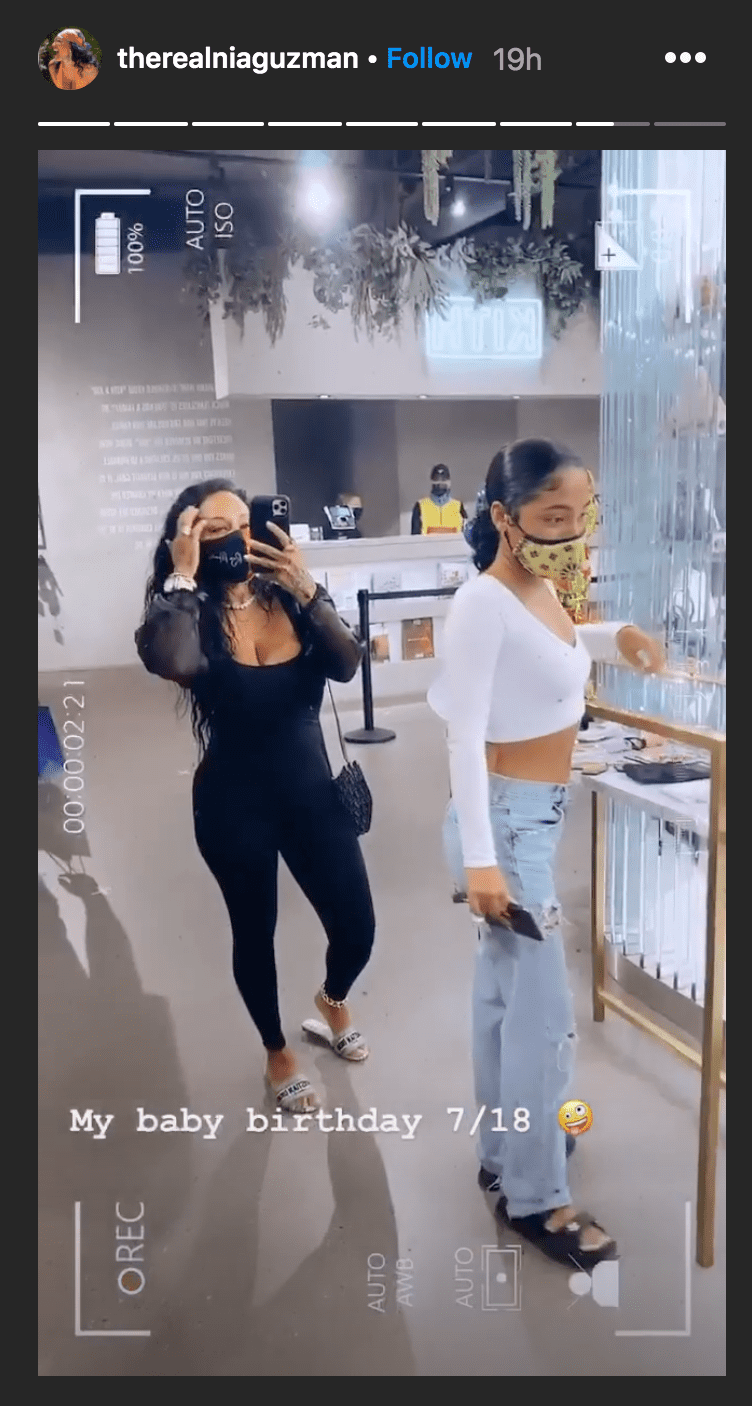 Nia Guzman shared a photo on her Instagram story shopping with her daughter Zillah Jade Amey | Source: Instagram.com/therealniaguzman
