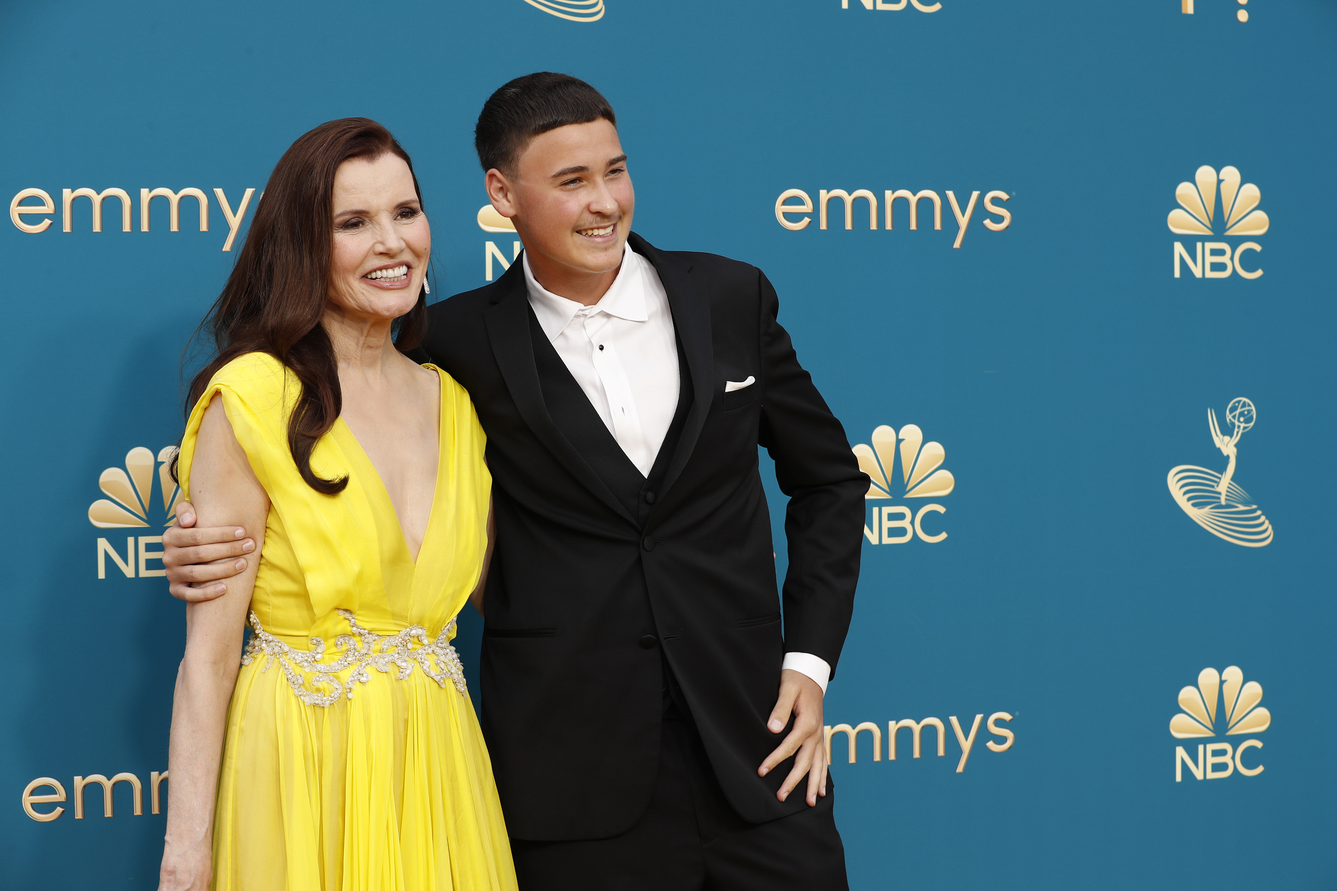 Geena Davis and Kian William Jarrahy pose as they arrive at the 74th Annual Primetime Emmy Awards held at the Microsoft Theater on September 12, 2022, in Los Angeles, California | Source: Getty Images