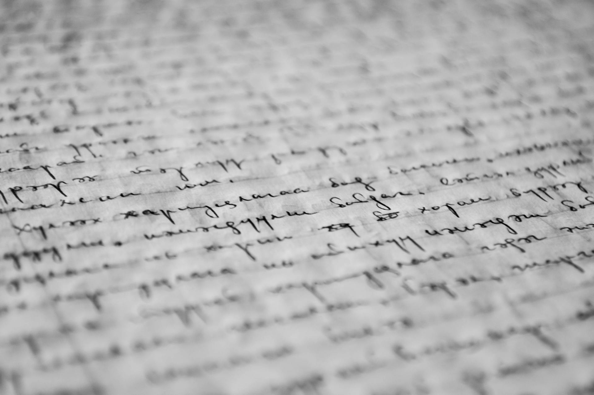 Primer plano de texto en un papel | Fuente: Pexels