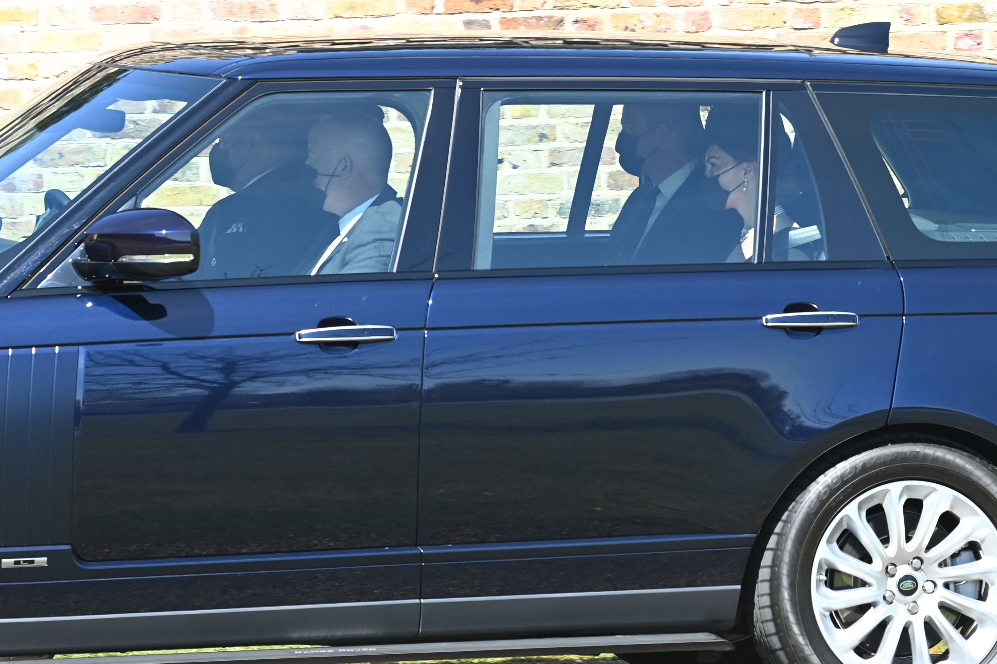 Prince William, Duke of Cambridge and Kate Middleton, Duchess of Cambridge arrive for the funeral service of Prince Philip in Windsor Castle in Windsor, on April 17, 2021 | Photo: Getty Images