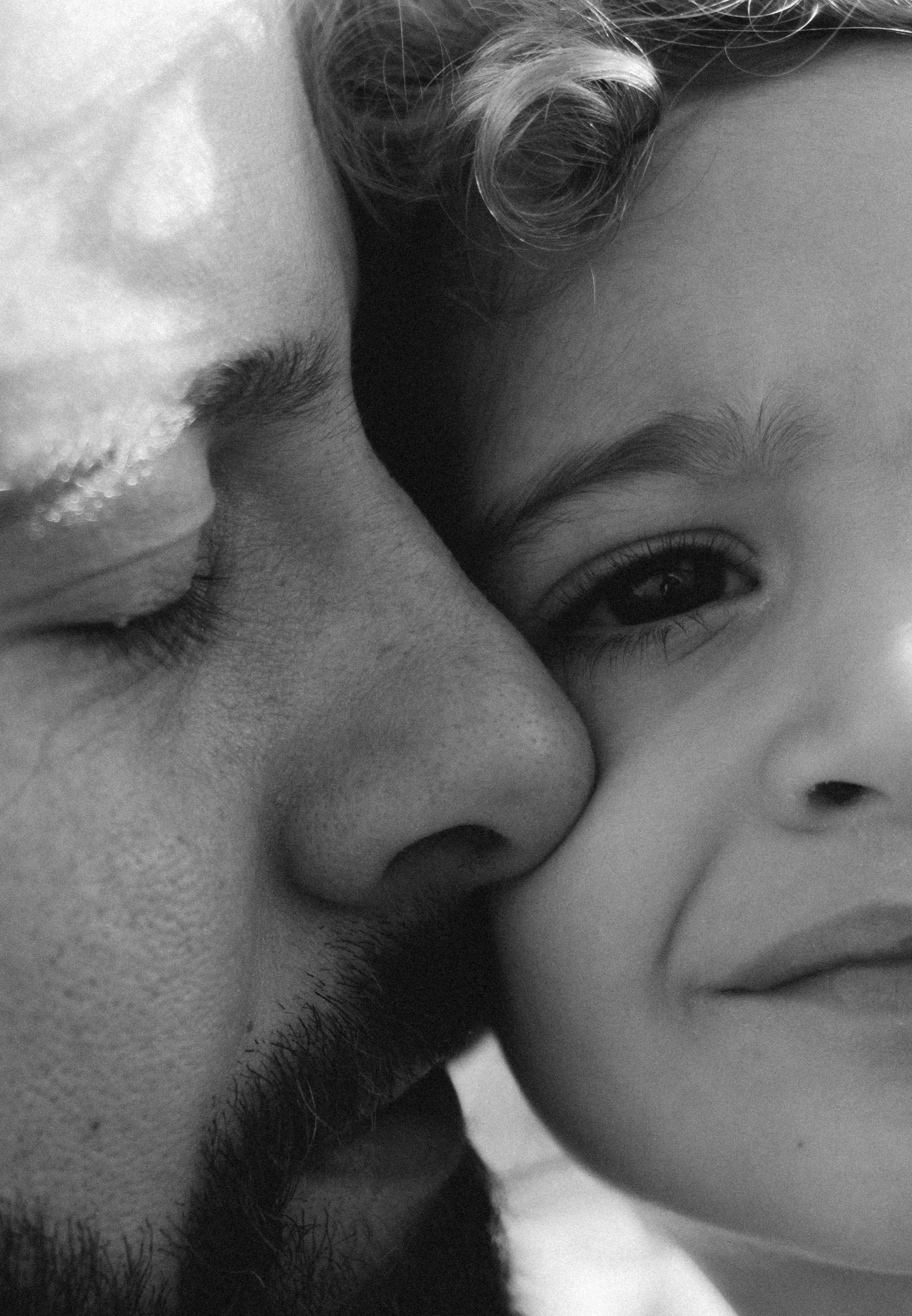 A close-up shot of a father and son | Source: Pexels