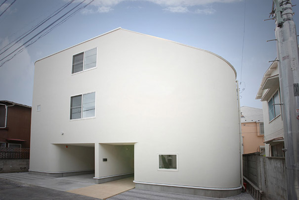 The Slide House — Tokyo, Japan | Source: Japanese Studio LEVEL Architects