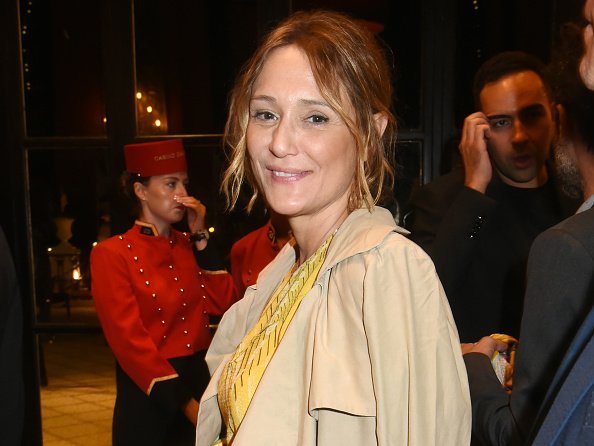 Daniela Lumbroso assiste au dîner d'ouverture du 45e Festival du film américain de Deauville à Deauville, France. | Photo : Getty Images