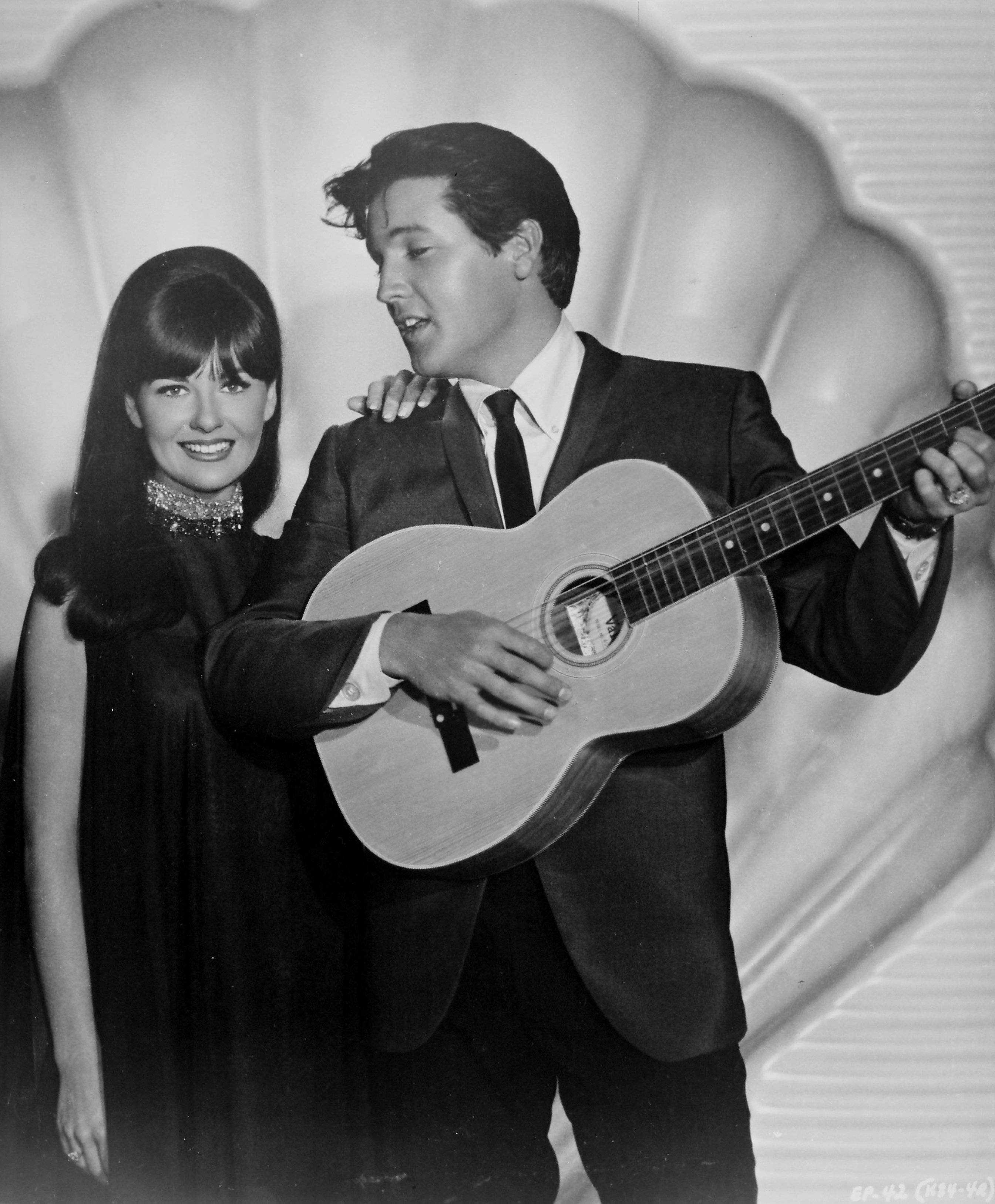 Actress Shelley Fabares as Dianne Carter and singer Elvis Presley as Scott Hayward in the musical film "Clambake" in 1967 ┃Source: Getty Images