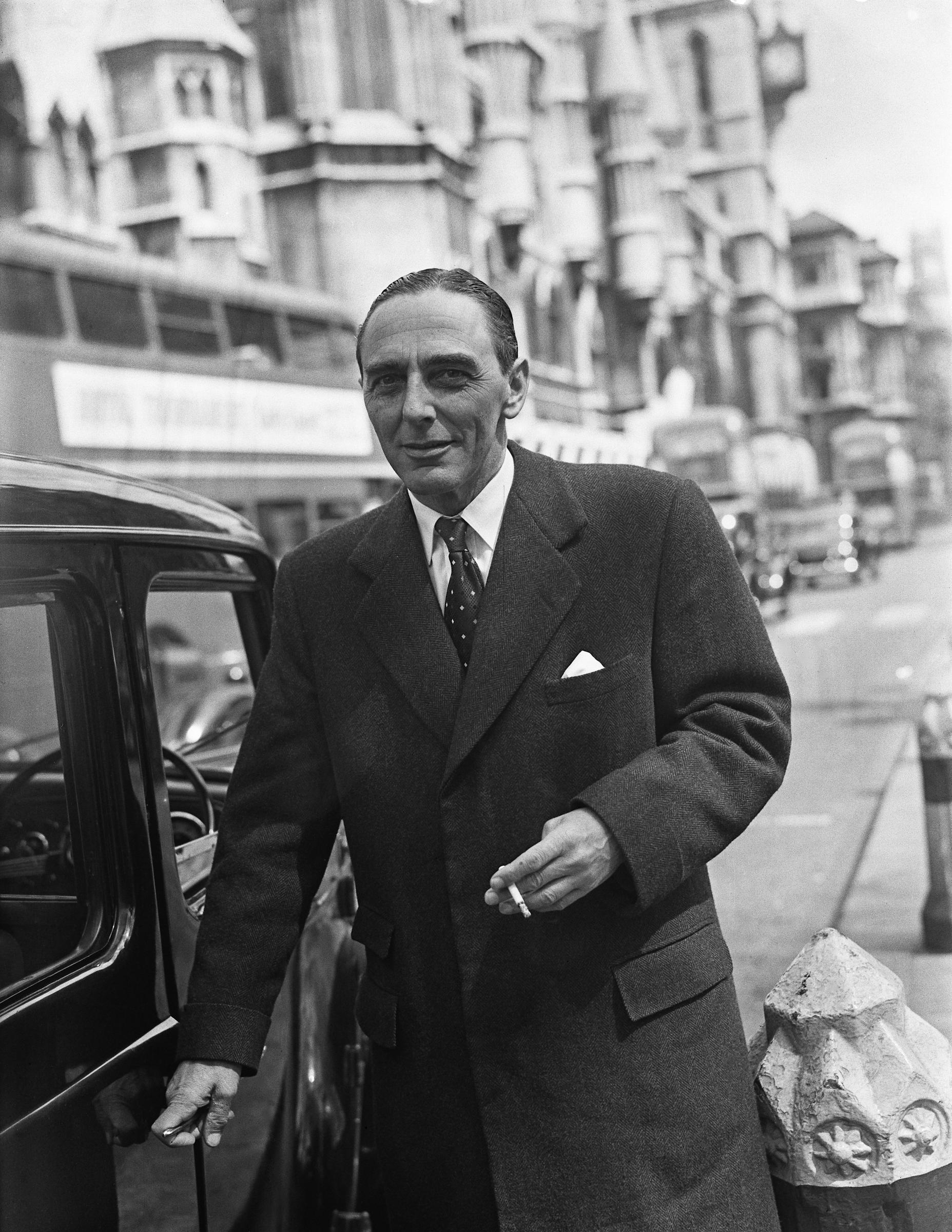 Joseph William Collins attending a civil court case at the Royal Courts of Justice in London, May 7, 1955. | Source: Getty Images