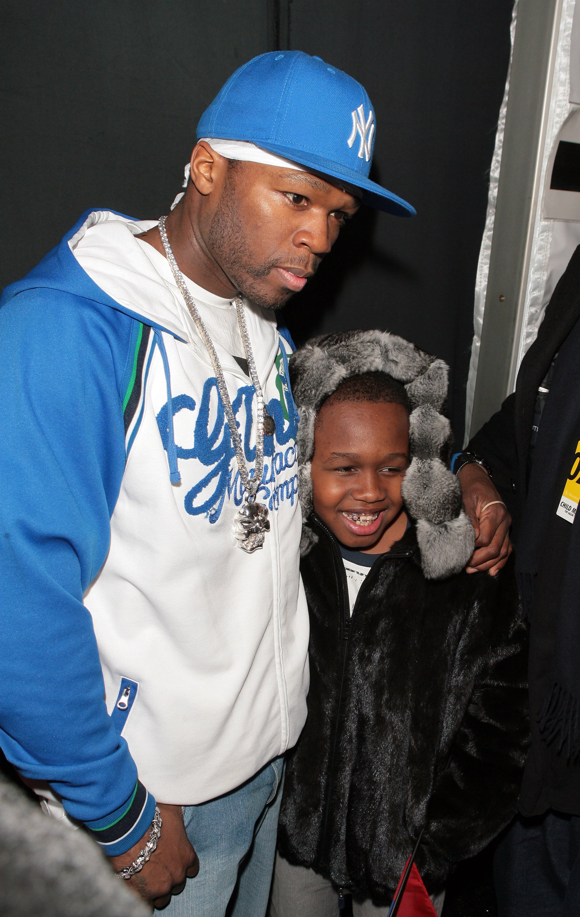 50 Cent ve Marquise Jackson, 7 Şubat 2007'de New York, New York'ta The Salon, Bryant Park'ta düzenlenen Mercedes-Benz Moda Haftası Sonbahar 2007'de |  Kaynak: Getty Images