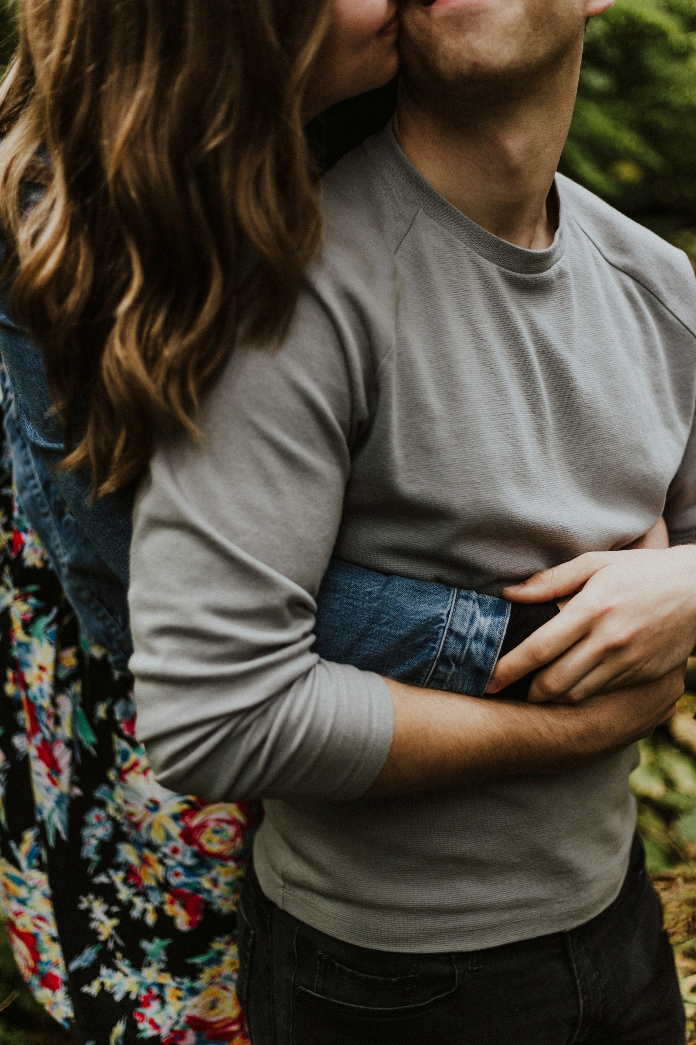 A couple embracing each other | Source: Unsplash